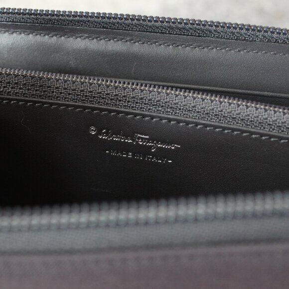 Salvatore Ferragamo large grey wallet - Picture 6 of 6